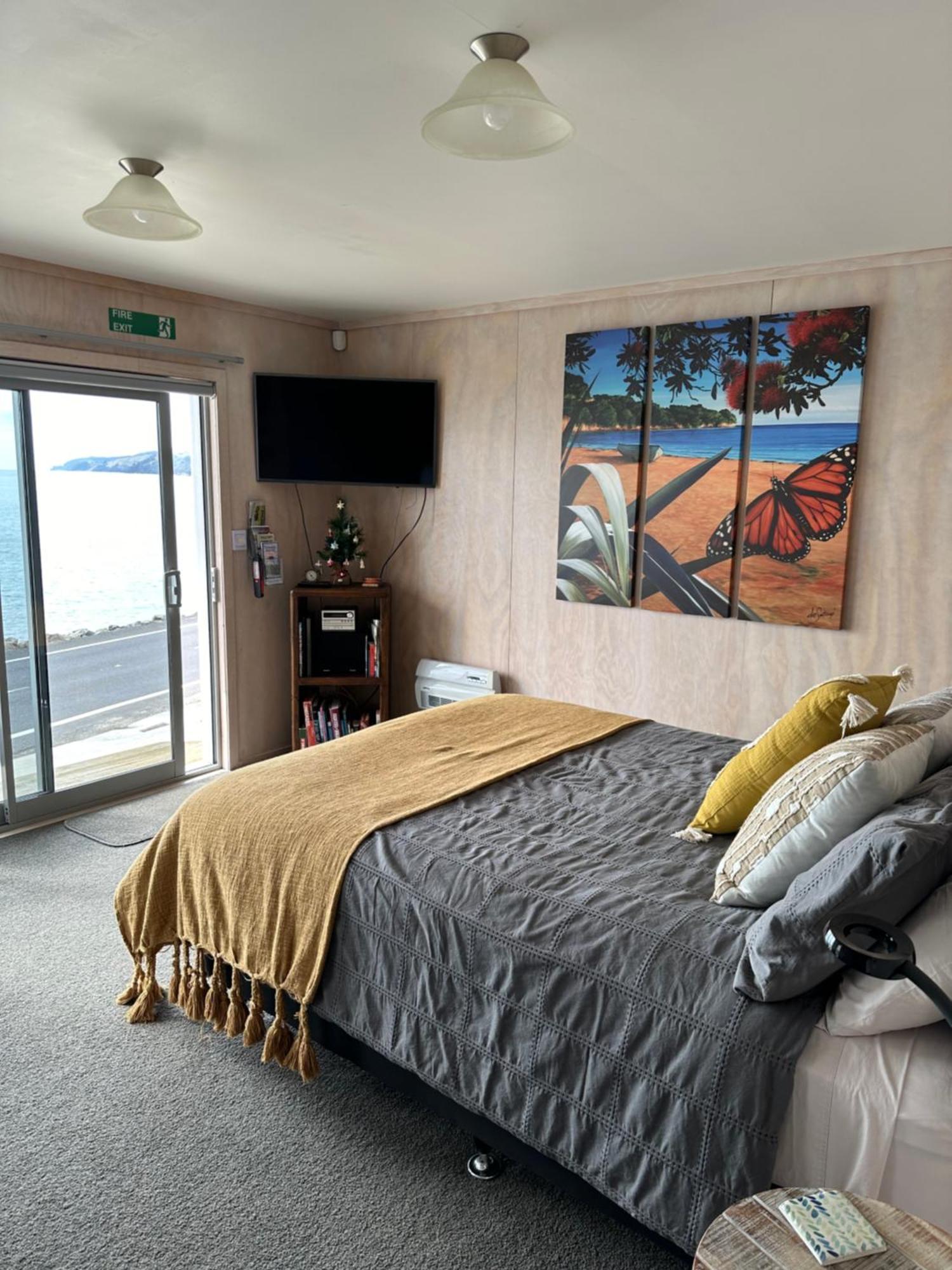 Te Mata Bay Seaviews Bed & Breakfast Tapu Exterior foto